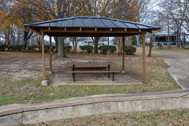 196 Scenic Drive, Mabank, TX 75156