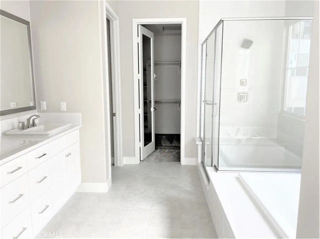 116 Scale, Irvine, CA 92618