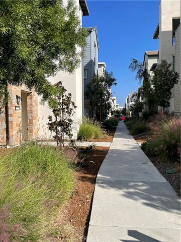 116 Scale, Irvine, CA 92618