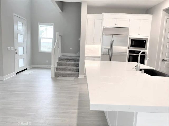 116 Scale, Irvine, CA 92618