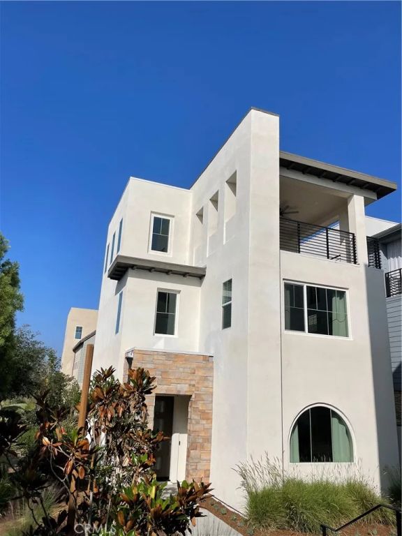 116 Scale, Irvine, CA 92618