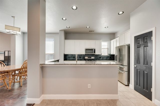 221 Bluefinch Drive, Little Elm, TX 75068