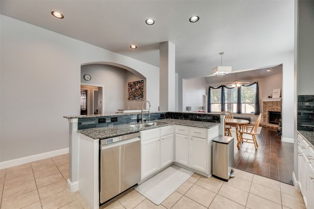 221 Bluefinch Drive, Little Elm, TX 75068