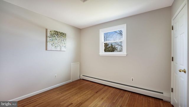 50 HICKORY LN, Chalfont, PA 18914