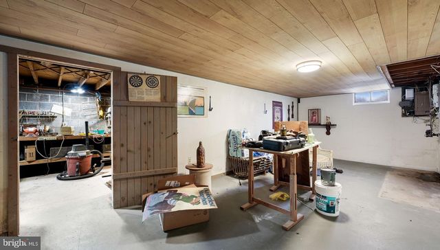 50 HICKORY LN, Chalfont, PA 18914