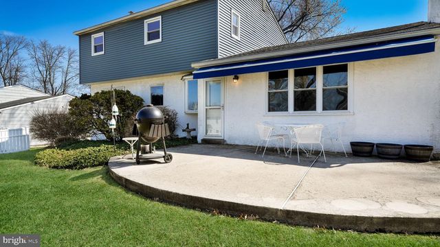 50 HICKORY LN, Chalfont, PA 18914