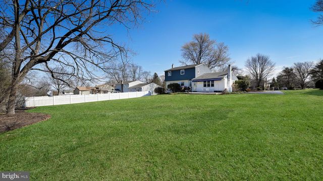 50 HICKORY LN, Chalfont, PA 18914