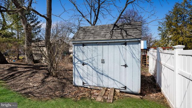 50 HICKORY LN, Chalfont, PA 18914