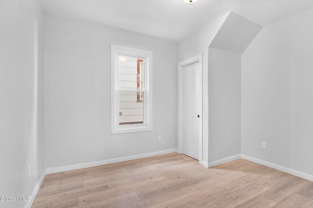 215 Furman Street, Schenectady, NY 12304