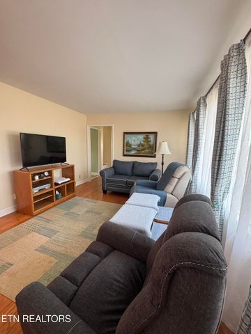 3720 Washington Pike, Knoxville, TN 37917