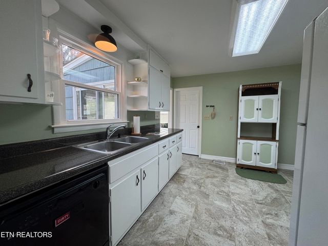 3720 Washington Pike, Knoxville, TN 37917