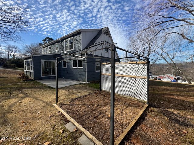 3720 Washington Pike, Knoxville, TN 37917