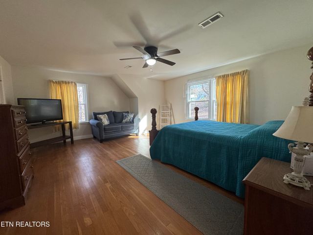 3720 Washington Pike, Knoxville, TN 37917