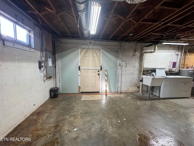 3720 Washington Pike, Knoxville, TN 37917