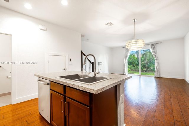 4652 Horseshoe Circle, Davie, FL 33328