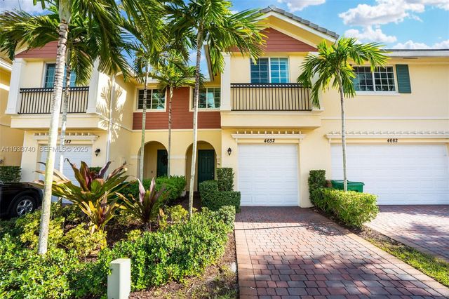 4652 Horseshoe Circle, Davie, FL 33328