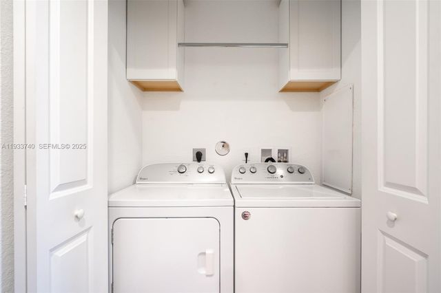 4652 Horseshoe Circle, Davie, FL 33328