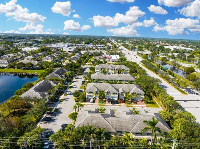 4652 Horseshoe Circle, Davie, FL 33328