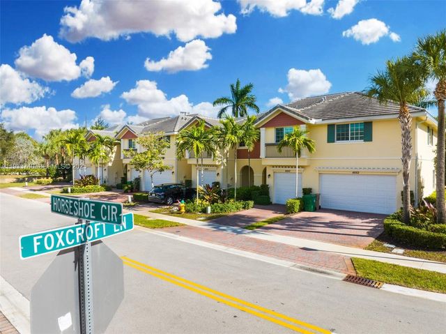 4652 Horseshoe Circle, Davie, FL 33328