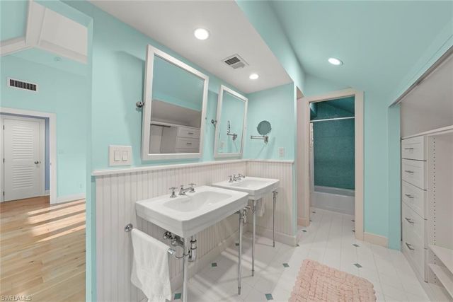 16813 Captiva DR, Captiva, FL 33924