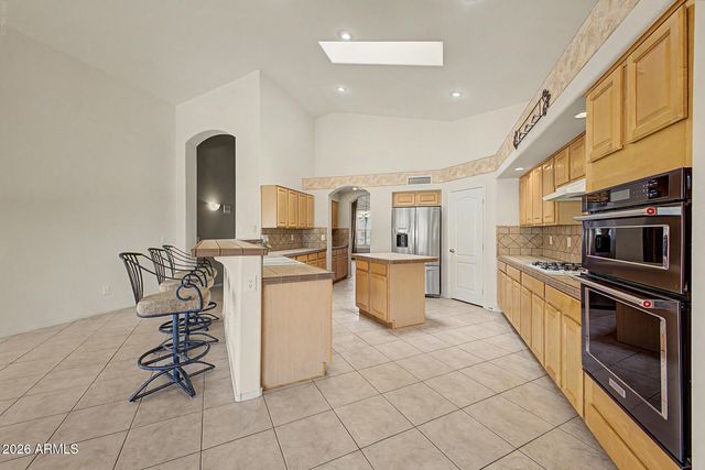 17806 N BECKE Lane, Surprise, AZ 85374