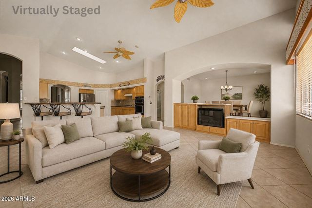 17806 N BECKE Lane, Surprise, AZ 85374