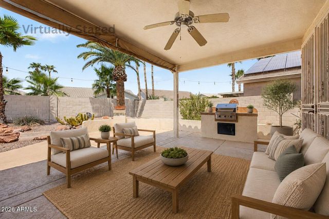 17806 N BECKE Lane, Surprise, AZ 85374