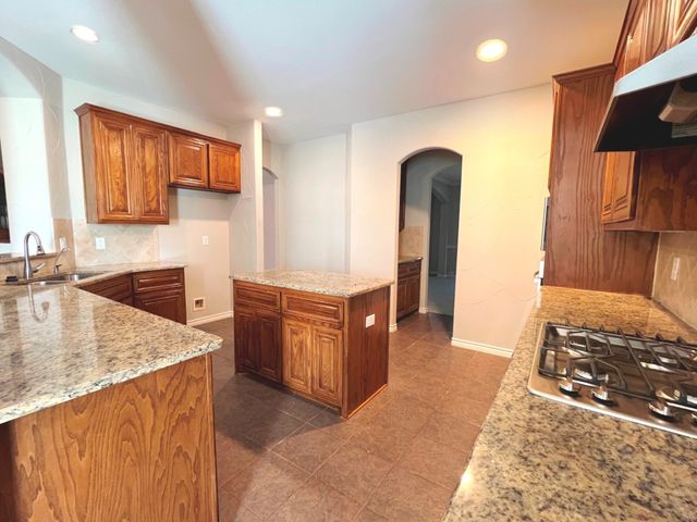 808 Wren Court, Forney, TX 75126