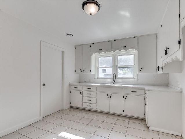 703 S 2nd Street, Yukon, OK 73099