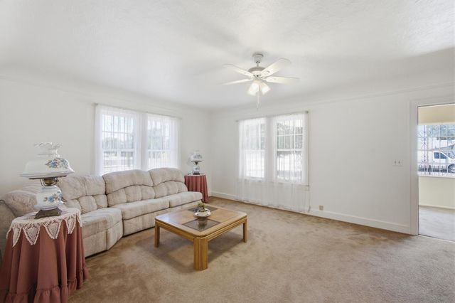 600 N Third Street, Belen, NM 87002