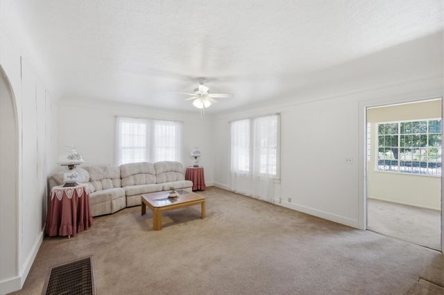 600 N Third Street, Belen, NM 87002