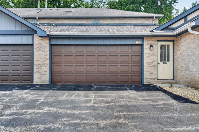 2752 Harbor Drive, Joliet, IL 60431