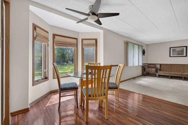 2752 Harbor Drive, Joliet, IL 60431