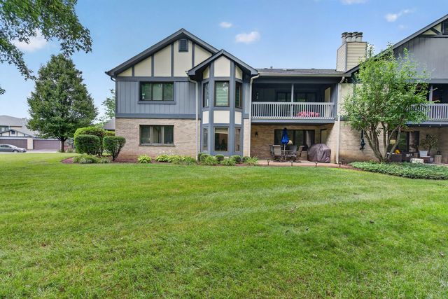 2752 Harbor Drive, Joliet, IL 60431