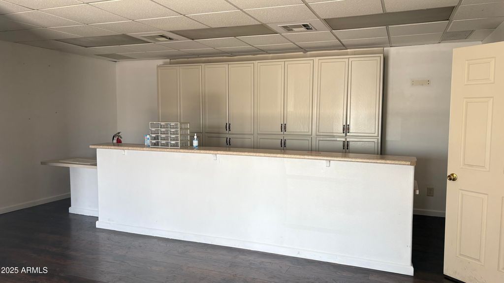 8233 W INDIAN SCHOOL Road, Phoenix, AZ 85033 — photo 3
