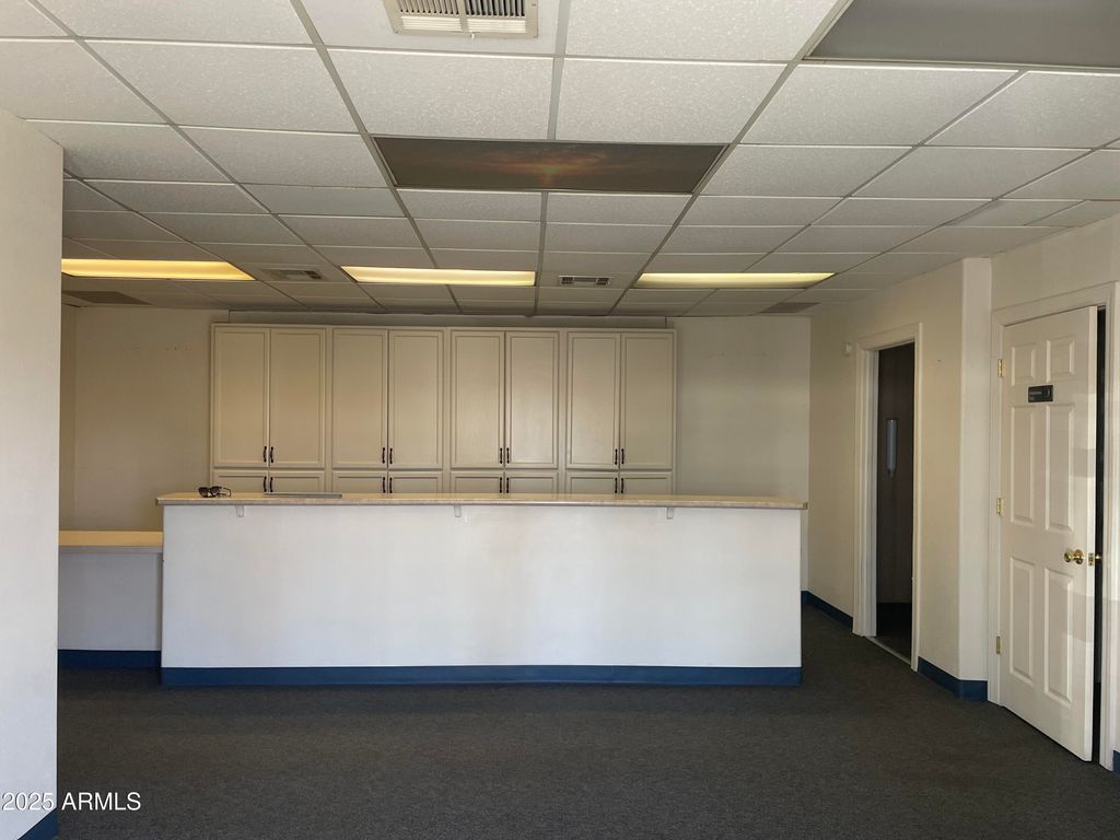 8233 W INDIAN SCHOOL Road, Phoenix, AZ 85033 — photo 4