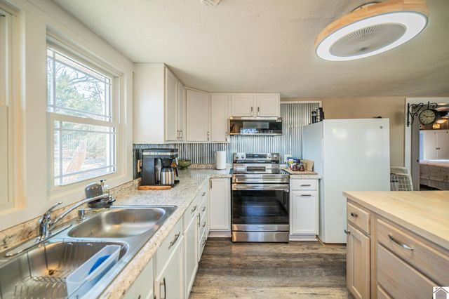 155 Hill Road, Grand Rivers, KY 42045