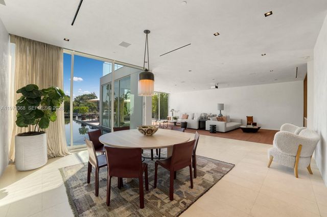 1051 W 48th St 4, Miami Beach, FL 33140