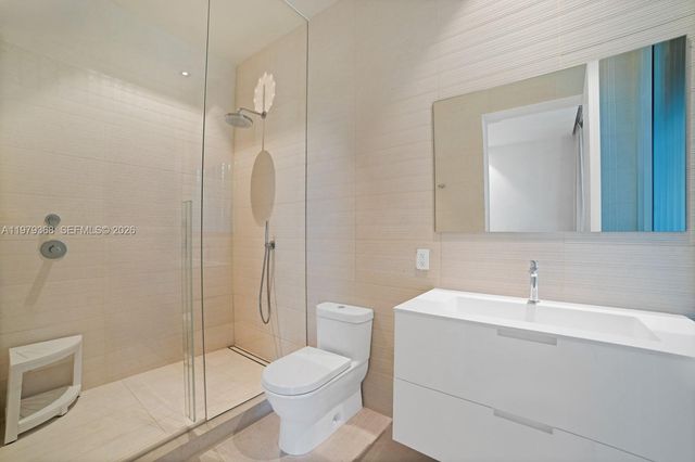 1051 W 48th St 4, Miami Beach, FL 33140