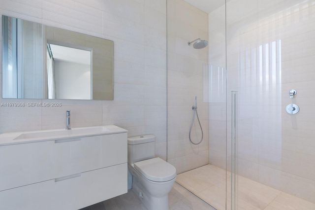 1051 W 48th St 4, Miami Beach, FL 33140