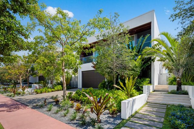 1051 W 48th St 4, Miami Beach, FL 33140