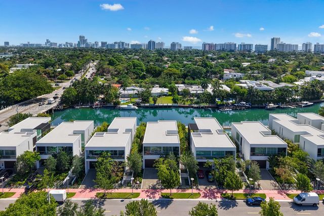 1051 W 48th St 4, Miami Beach, FL 33140
