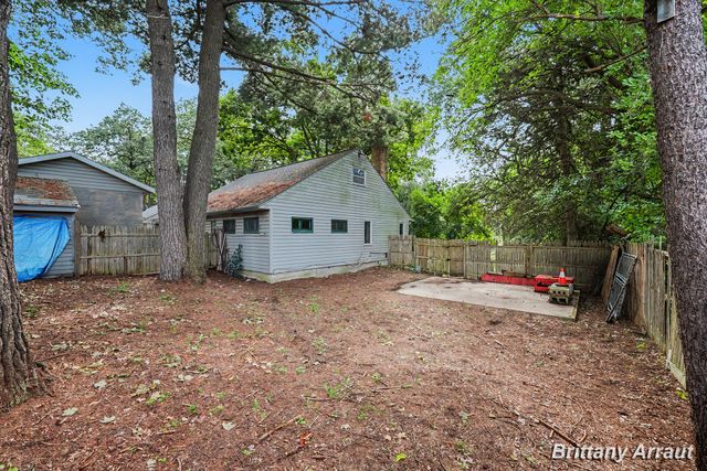 2027 Valentine Street NE, Grand Rapids, MI 49525