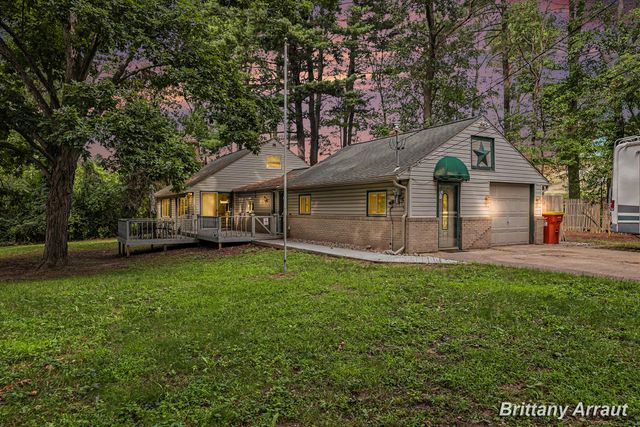 2027 Valentine Street NE, Grand Rapids, MI 49525