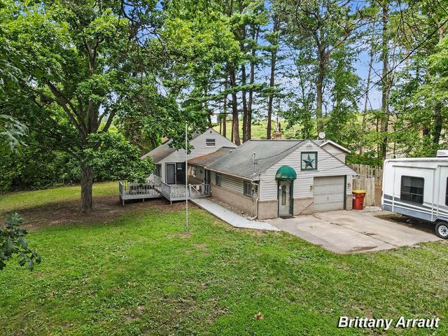 2027 Valentine Street NE, Grand Rapids, MI 49525