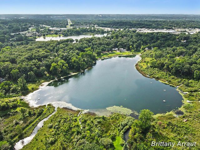 2027 Valentine Street NE, Grand Rapids, MI 49525