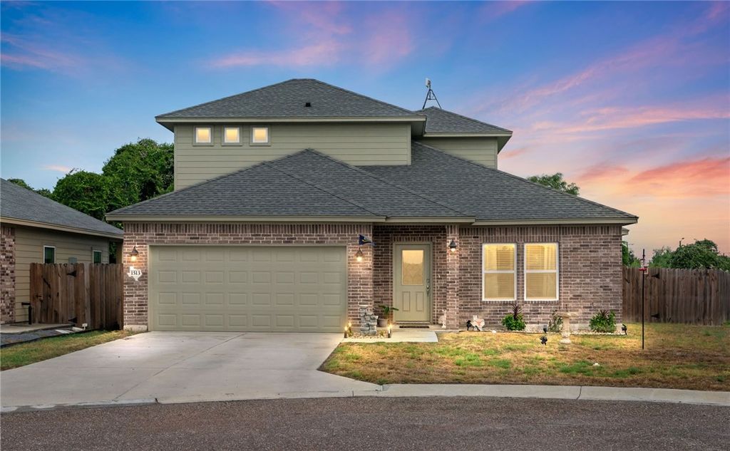 1513 Lisa Ann Dr, Aransas Pass, TX 78336