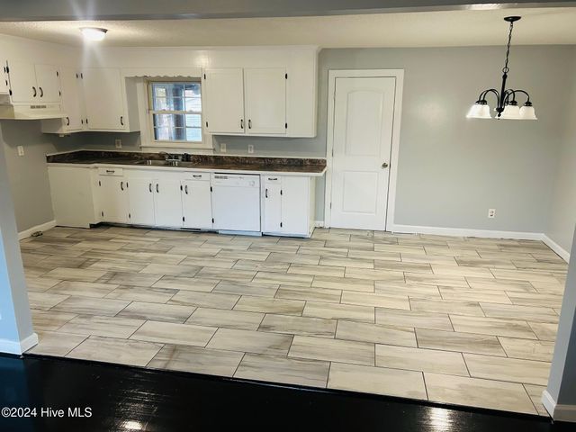 3300 Pinetree Lane, Greenville, NC 27858