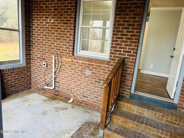 3300 Pinetree Lane, Greenville, NC 27858