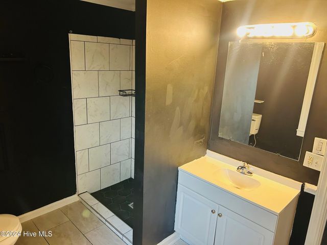 3300 Pinetree Lane, Greenville, NC 27858